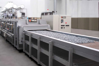 Teknoaustral - Continuous mesh belt oven for screws coating drying