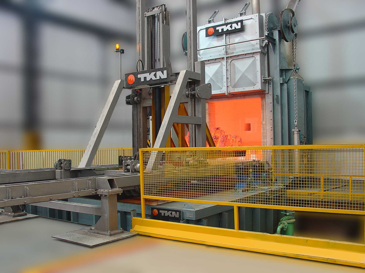 Automatic tempering furnance